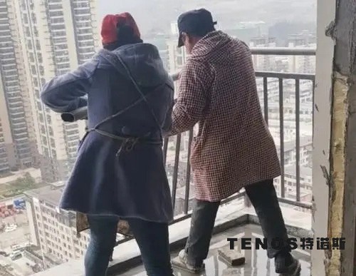 封陽臺時欄桿要不要拆？